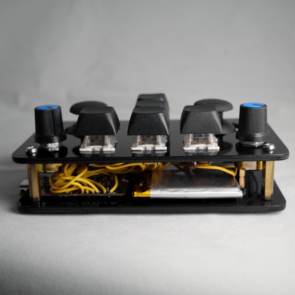 madMidi Acrylic Wireless Midi Controller