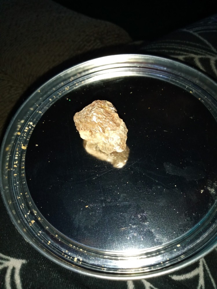 qurter size rock with platinum or gold