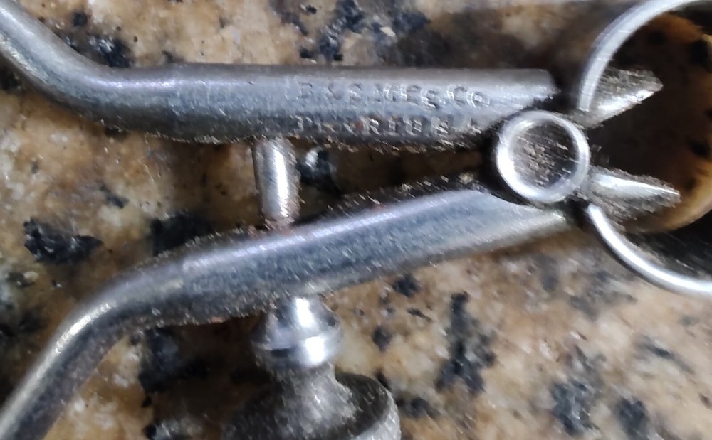 🗽 VINTAGE MINI BROWN AND SHARPE 2" OD CALIPER