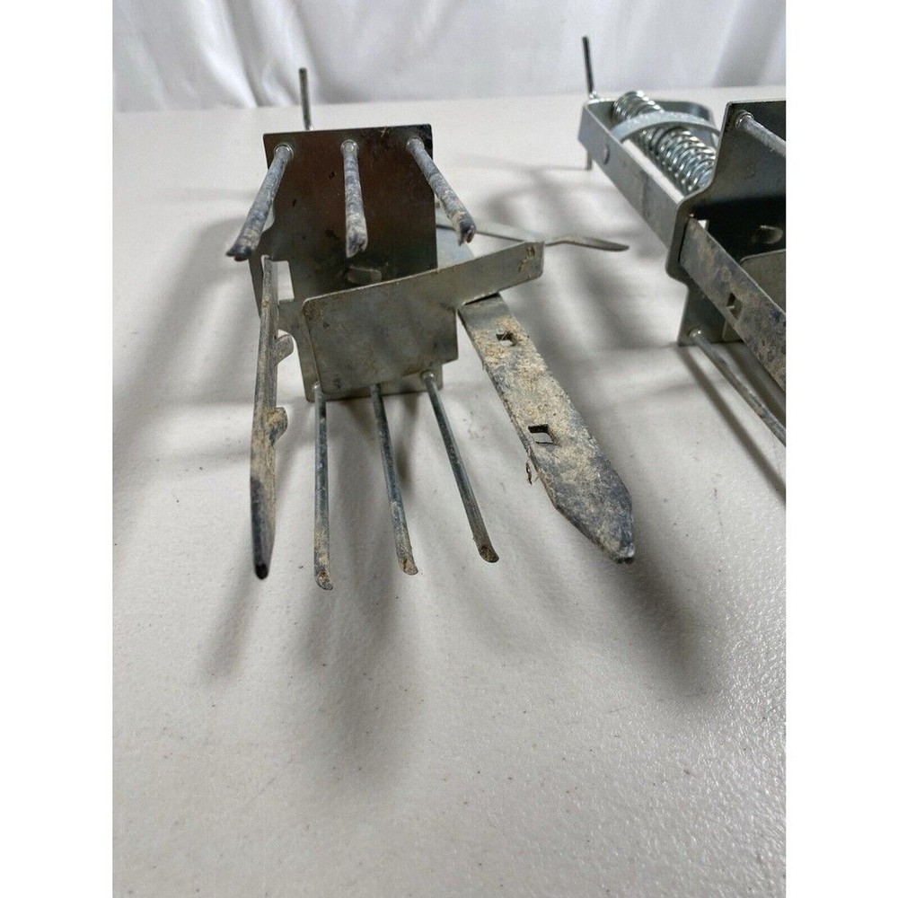 ONE (1) Victor Mole Trap Used Working