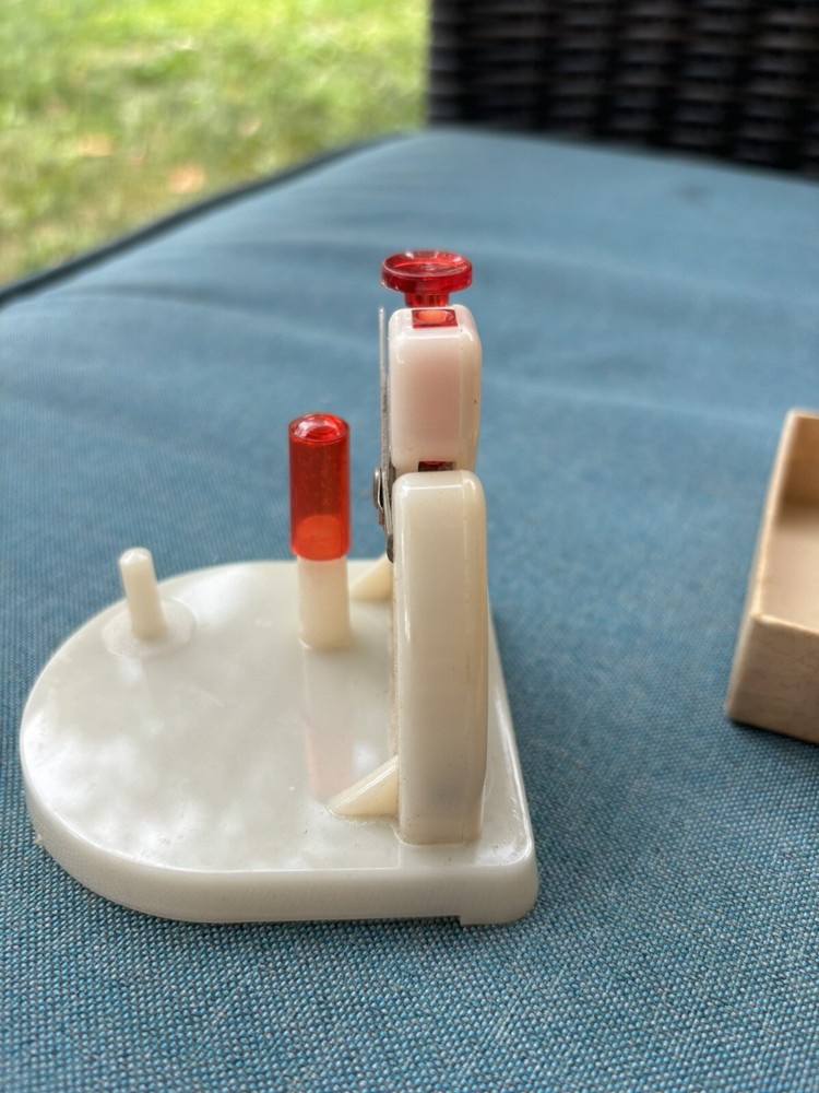 Vintage Thread-a Matic Model Model 72 w/Operating Instructions and Original Box