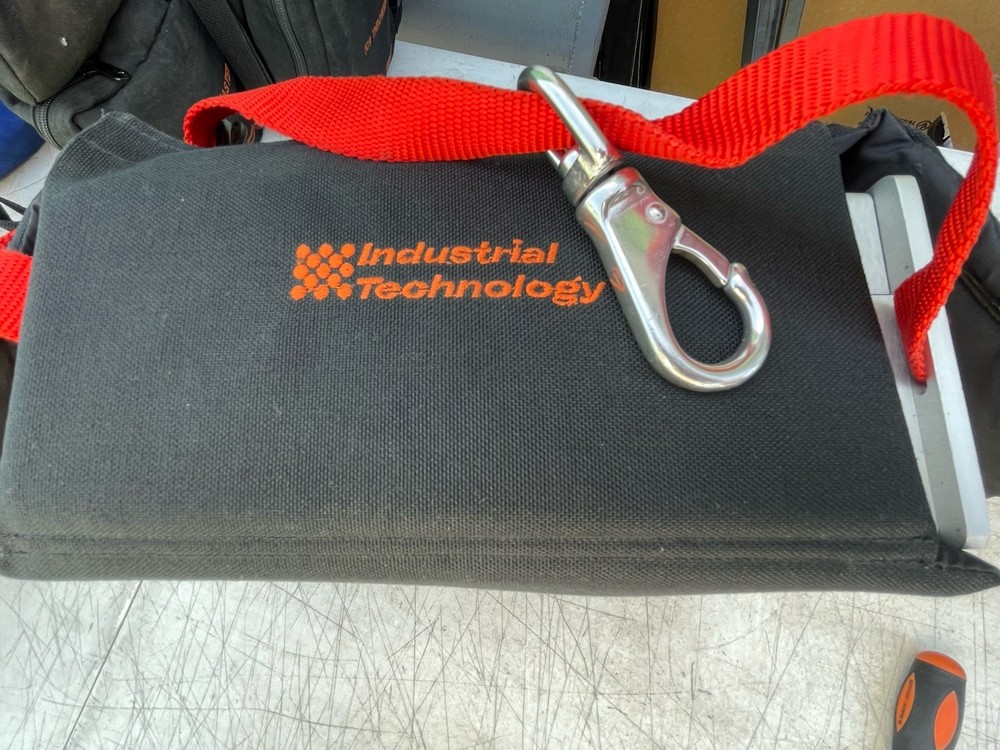 INDUSTRIAL TECHNOLOGY SWITCHMASTER 110A CABLE ACCESS SET SN:401