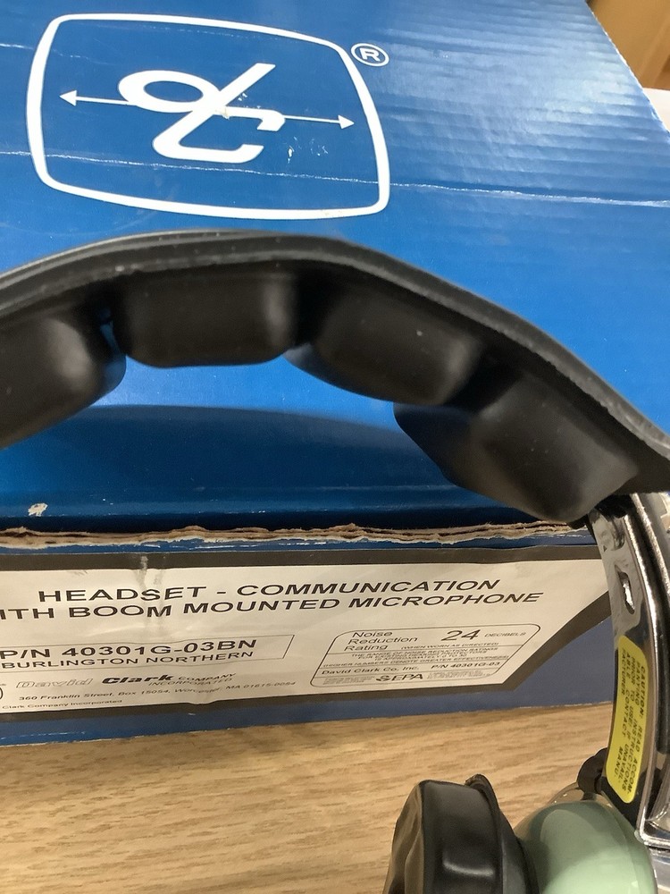 David Clark Aviation Headset W/ Microphone 40301G-03BN