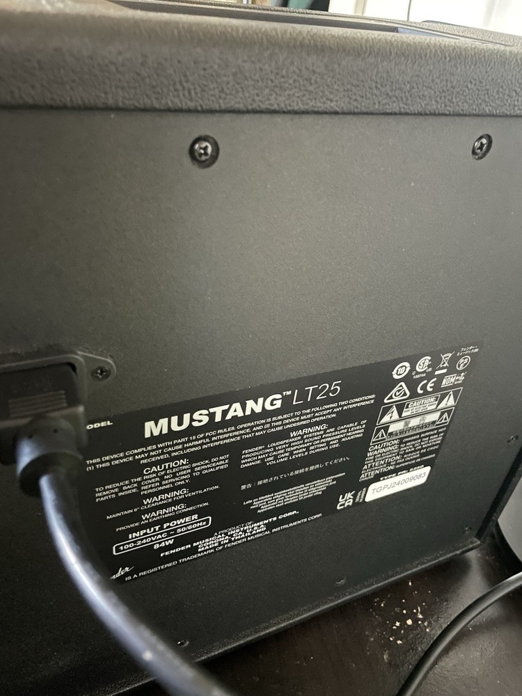 Fender Mustang LT25 Amp!