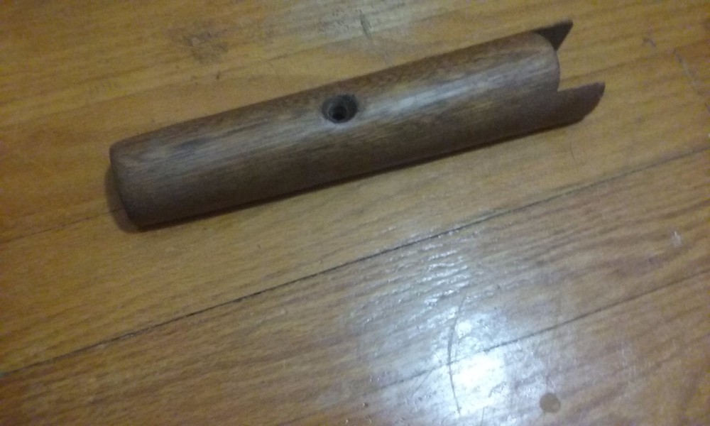 Ithaca model 66 forend 8.75 inches long #W59