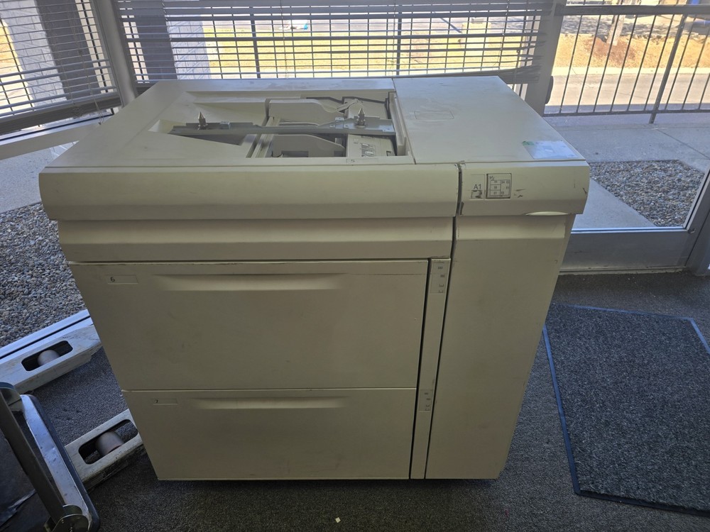 Xerox High Capacity Freeder
