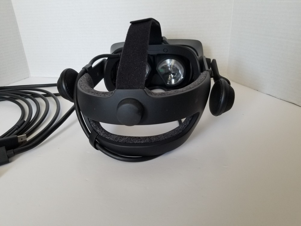 Valve Index PC VR Headset Full Kit - 2.0 stations - Tested & working - Very good