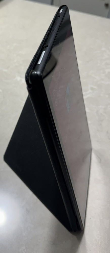 Amazon Fire HD10 7th Generation Black 32GB Bundle - Includes Case & Charger