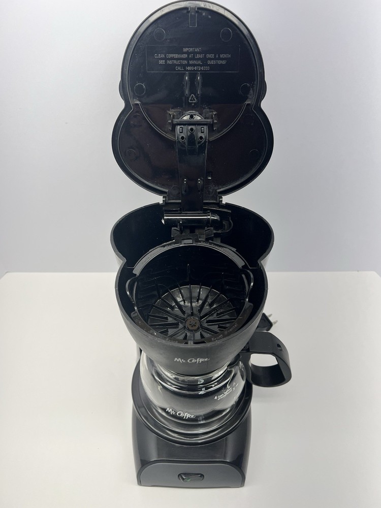 Mr Coffee Switch 4 Cup Drip Coffee Maker Brewer Model #DR5 - Black -CLEAN TESTED