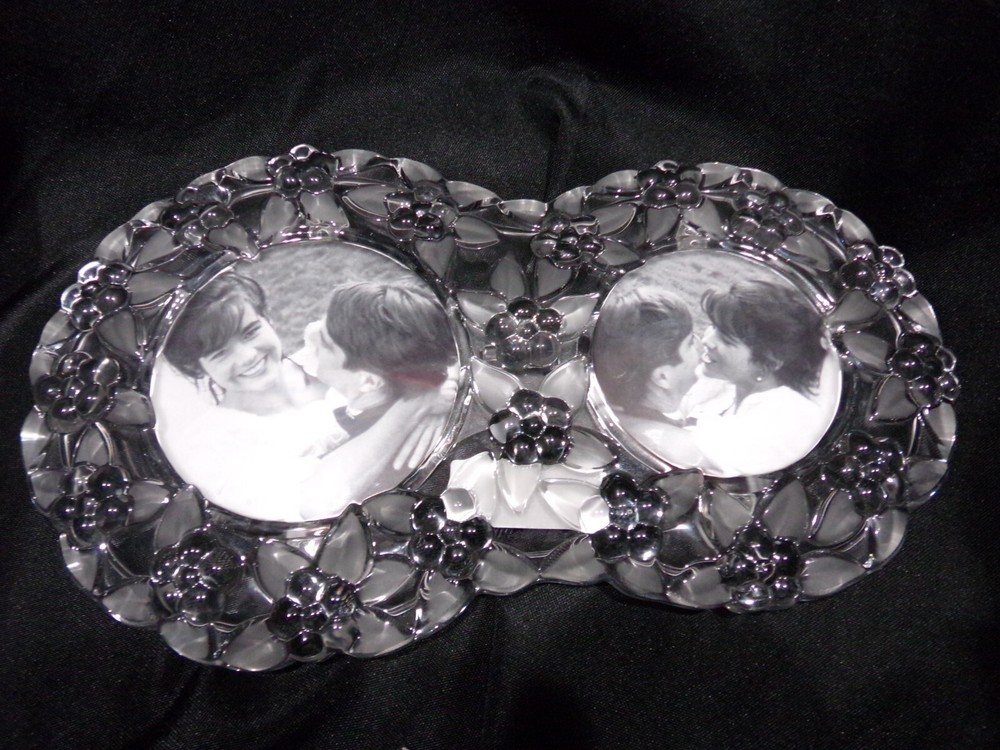 Double Picture Frame Carmen by Mikasa