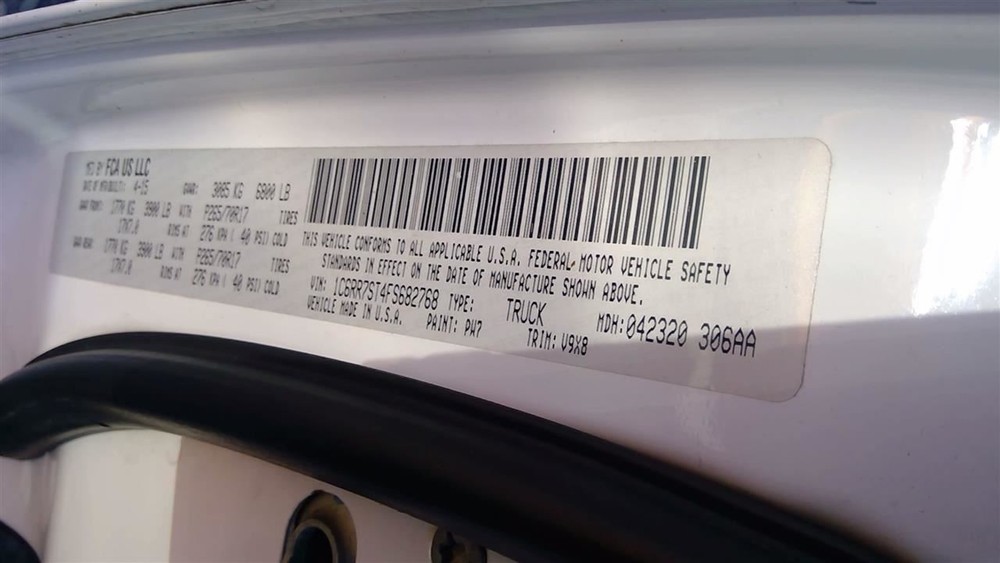 (LOCAL PICKUP ONLY) RAM1500 2015 Air Shutter 2049201