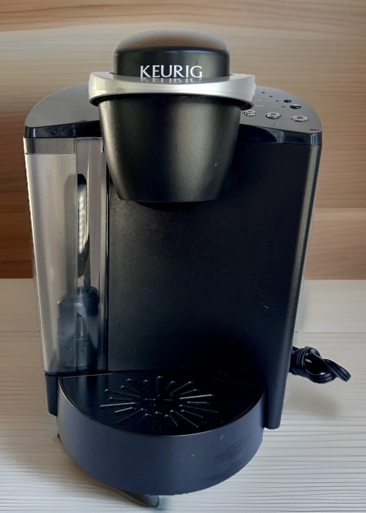 Keurig K-Classic Black Single Cup Brewing System Coffee Maker K40