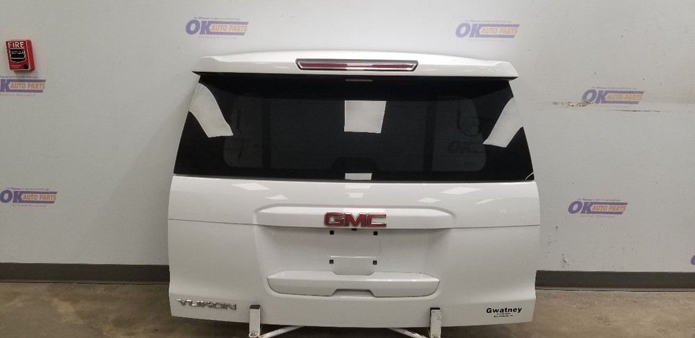 15 GMC YUKON REAR DECKLID HATCH WITH REAR VIEW CAMERA WHITE