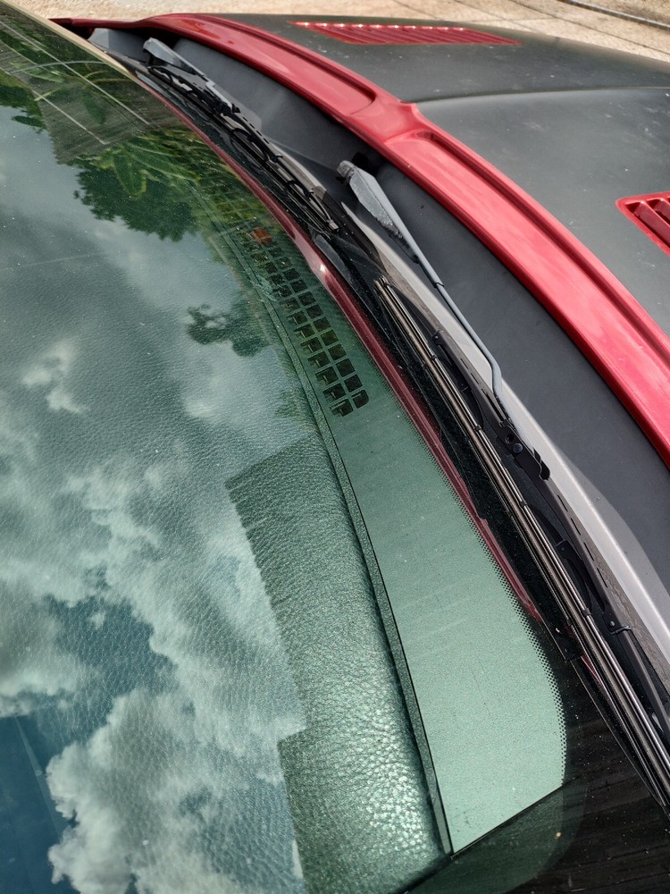 2005-2009 Ford Mustang Defroster Vent Grill Replacement Panel