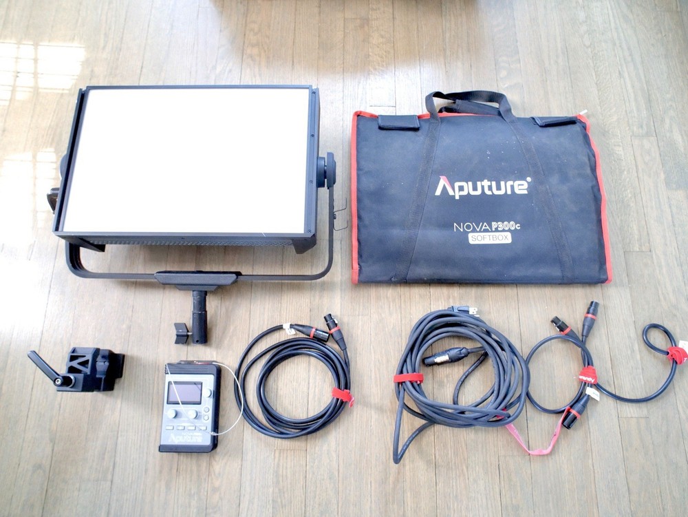 Aputure Nova P300c RGBWW LED Panel with Rolling Case Kit And Aputure Soft Box