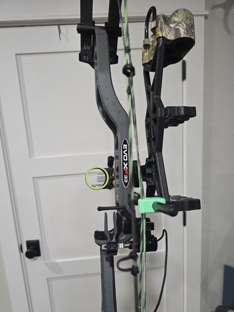 PSE Archery EVO XF 33 Compound Bow