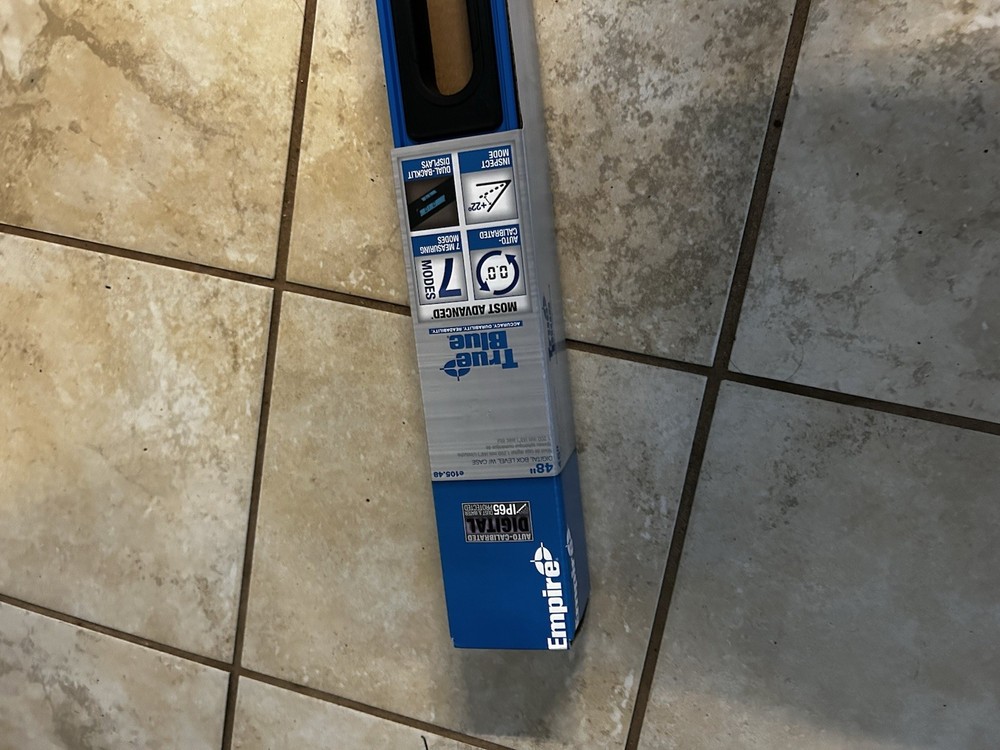 Digital Box Level W/Case True Blue 48”