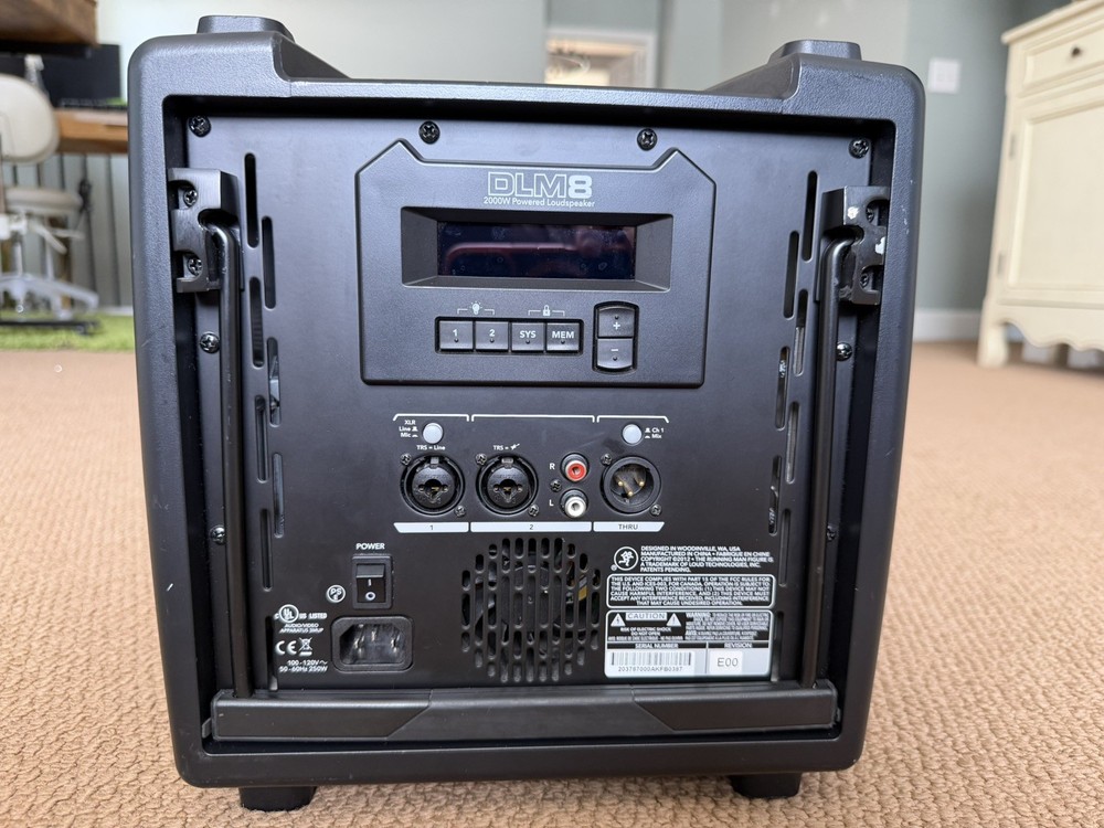 Mackie DLM8 2000W 8" Powered Active PA Speaker