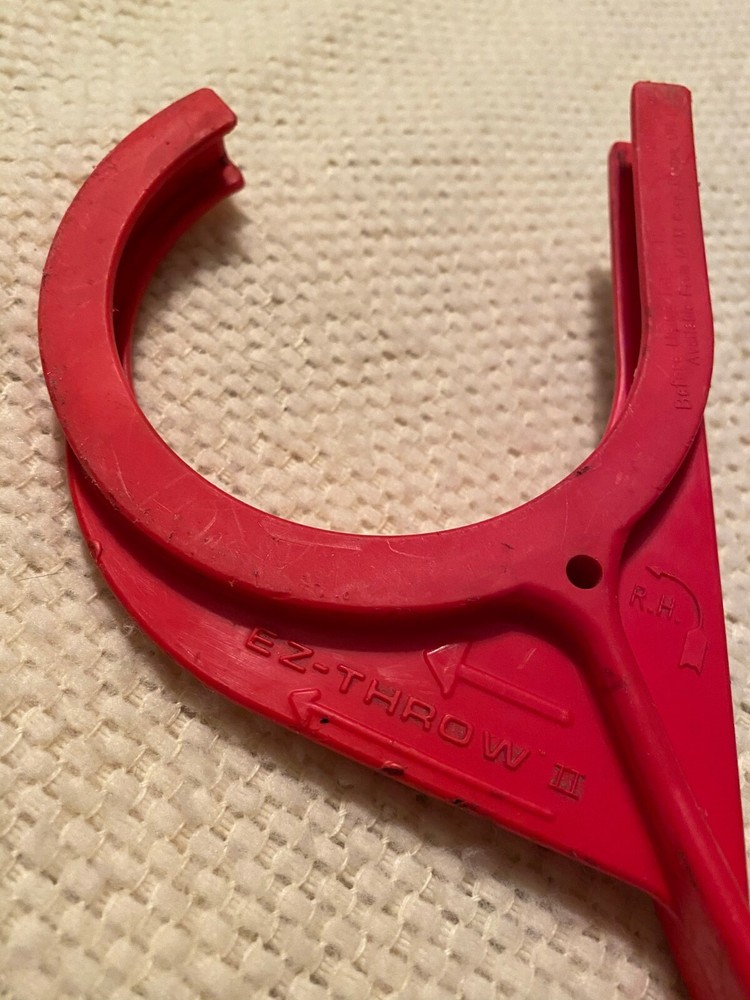 MCM Case Gard Clay Pigeon Thrower