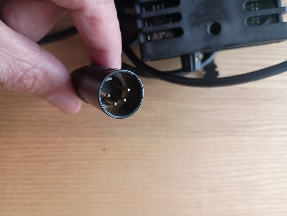 Lowel iLight 100 Watt Studio Video Light i-Light in Excellent Condition