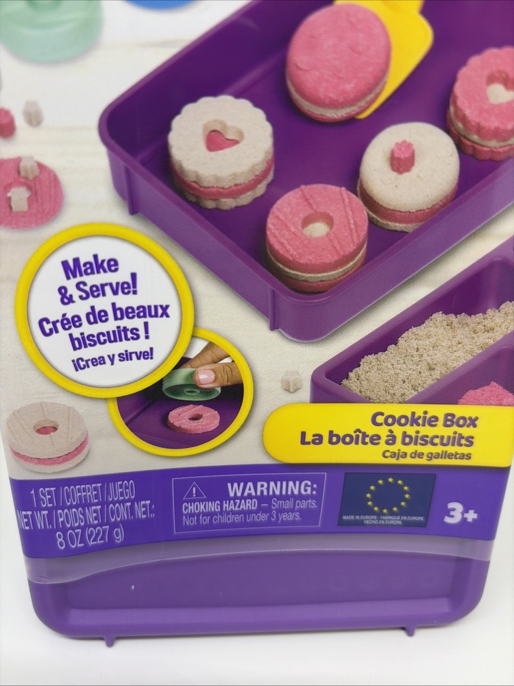 Kinetic Sand Cookie Making Box Kit - Includes 2 Colors & 3 Accessories