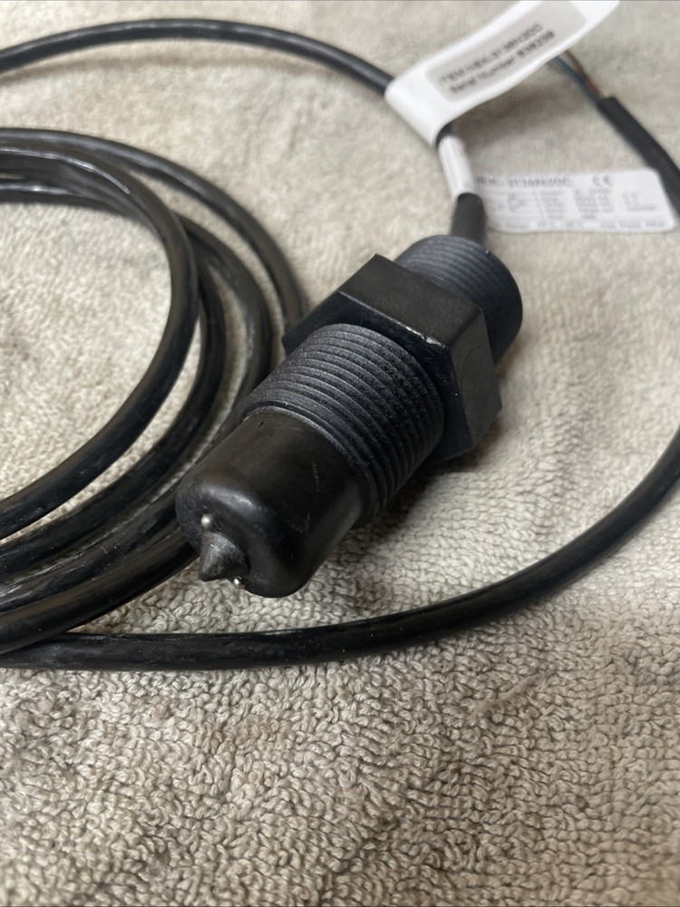 Kobold NEK-3136N20C Compact Conductive Level Switch