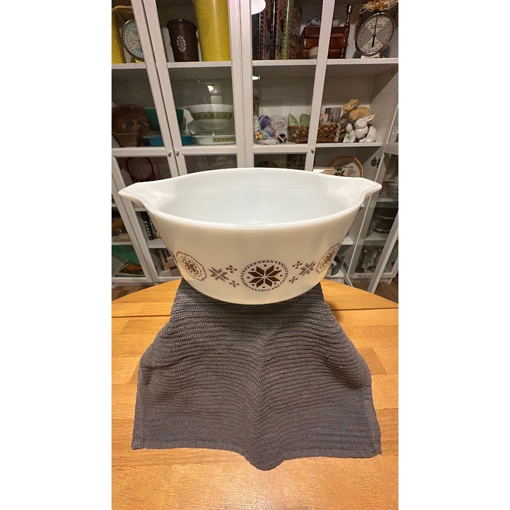Town and Country Serving Dish