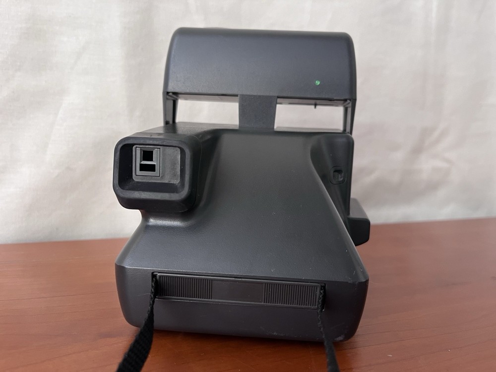 Vintage Polaroid One Step Talking Flash Camera 600 Black W/Strap *Untested