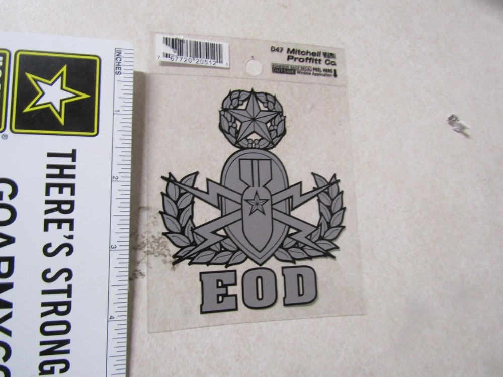 WINDOW DECAL STICKER US ARMY MASTER EOD EXPLOSIVE ORDNANCE DISPOSAL APPROX 4 IN