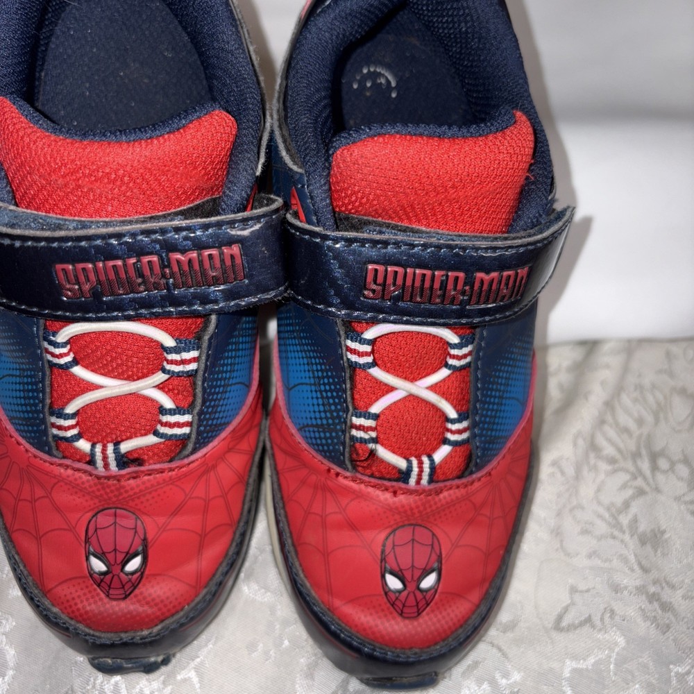 Size 13 Spiderman Light-up Shoe