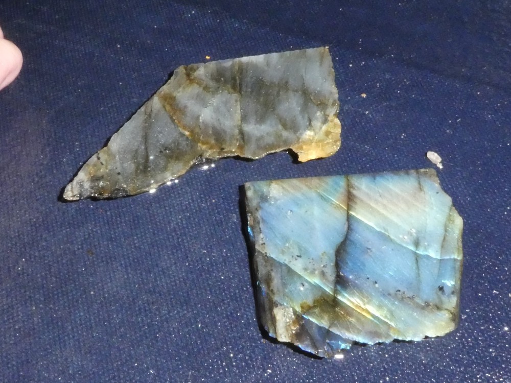 Labradorite 2 small pieces- rough -cabbing-display-collect-