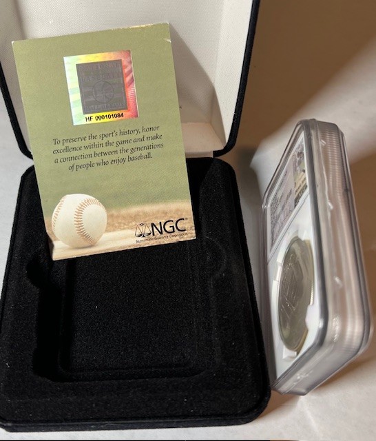 2014 BB HOF Silver Dollar – Derek Jeter signed – NGC MS70