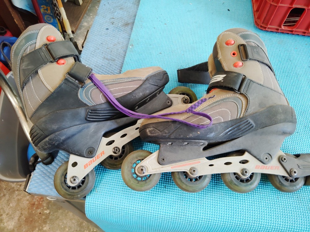Bauer XWA rolling blades