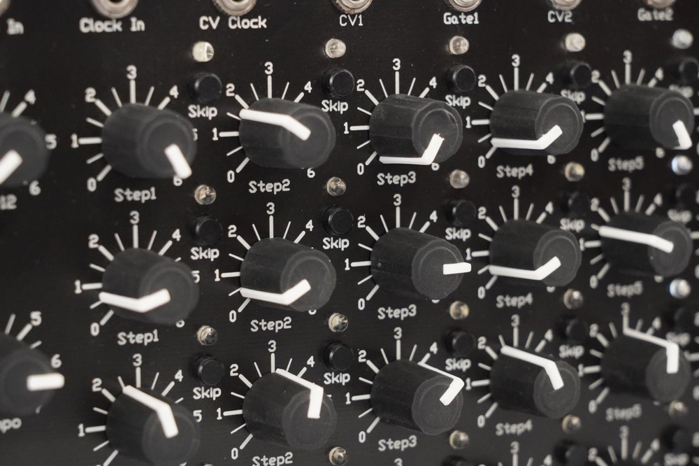 MFB Urzwerg Pro MkII Analog Step Sequencer #57670