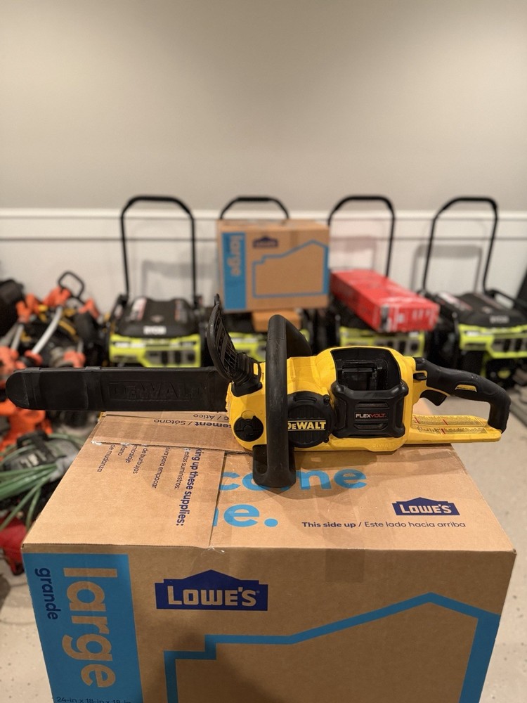 DeWALT FLEXVOLT DCCS670B 60V MAX Cordless Chainsaw (Tool Only)