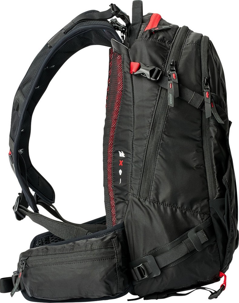 USWE 18L Day Zippered Backpack Black