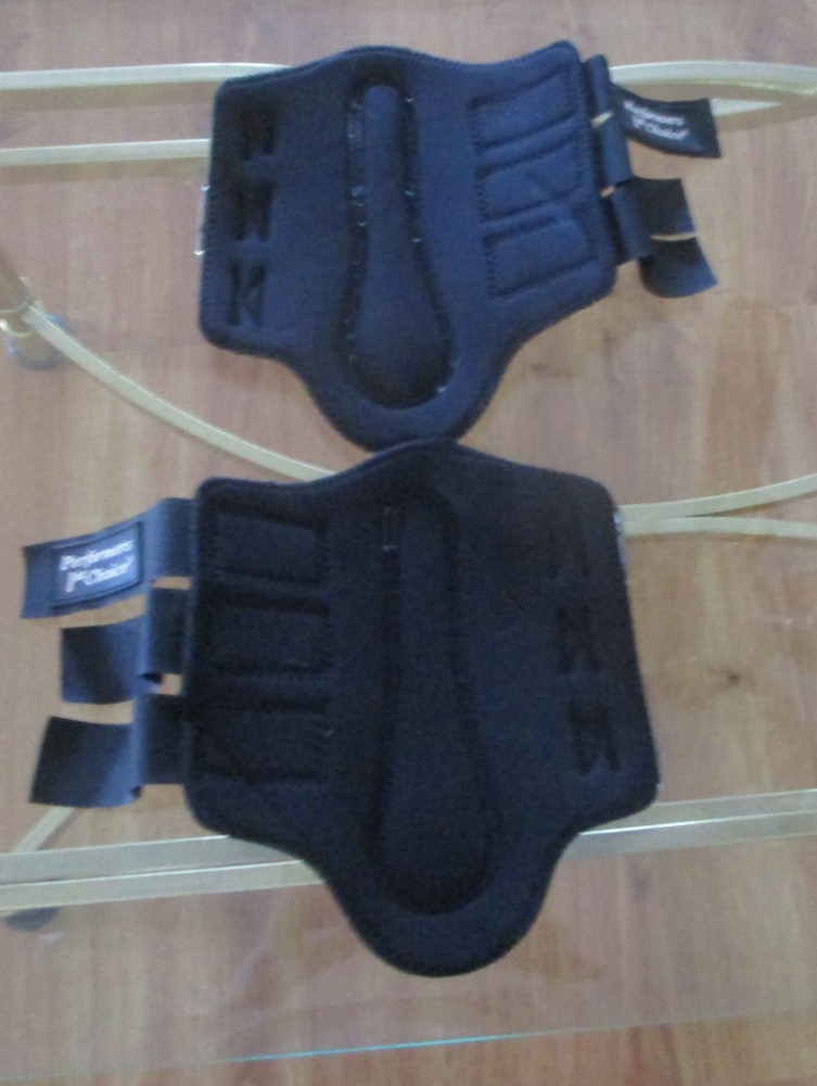 MEDIUM BLACK PERFORMERS 1ST CHOICE SPLINT BOOTS