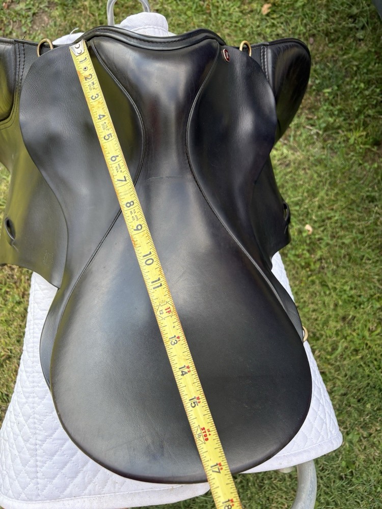 Lovatt & Ricketts All Purpose Saddle- 17M-Black