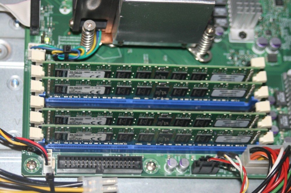 Unitrends Recovery-823 Rack Appliance Disk Array Xeon 2.67GHz