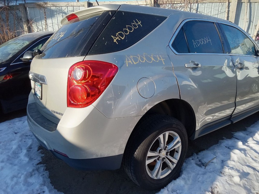EQUINOX 2015 Headrest 901789