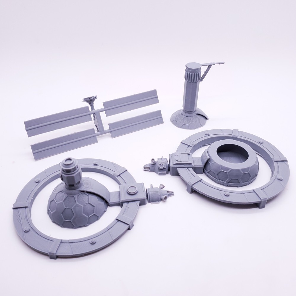 Thunderbird 5 - 3", 6", 9" or 12" Model - Custom Spaceship Sci-fi Model Kit