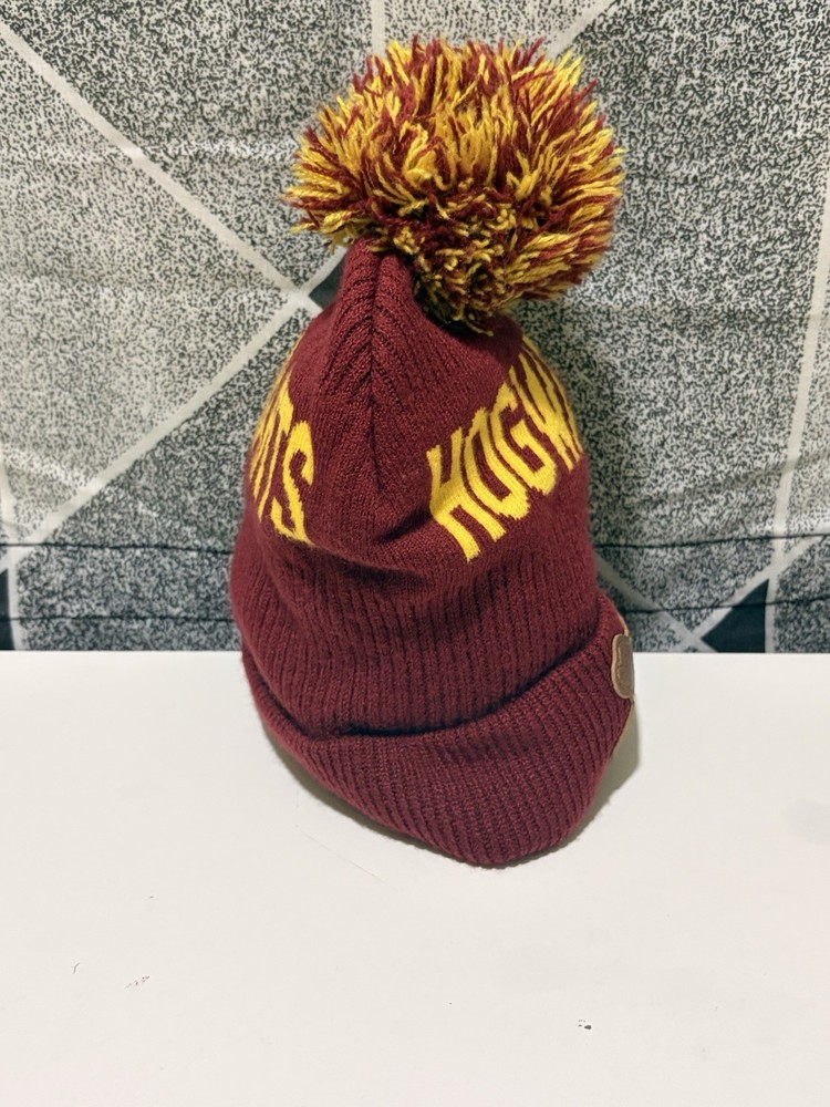 Harry Potter Hogwarts Beanie Winter Hat Used