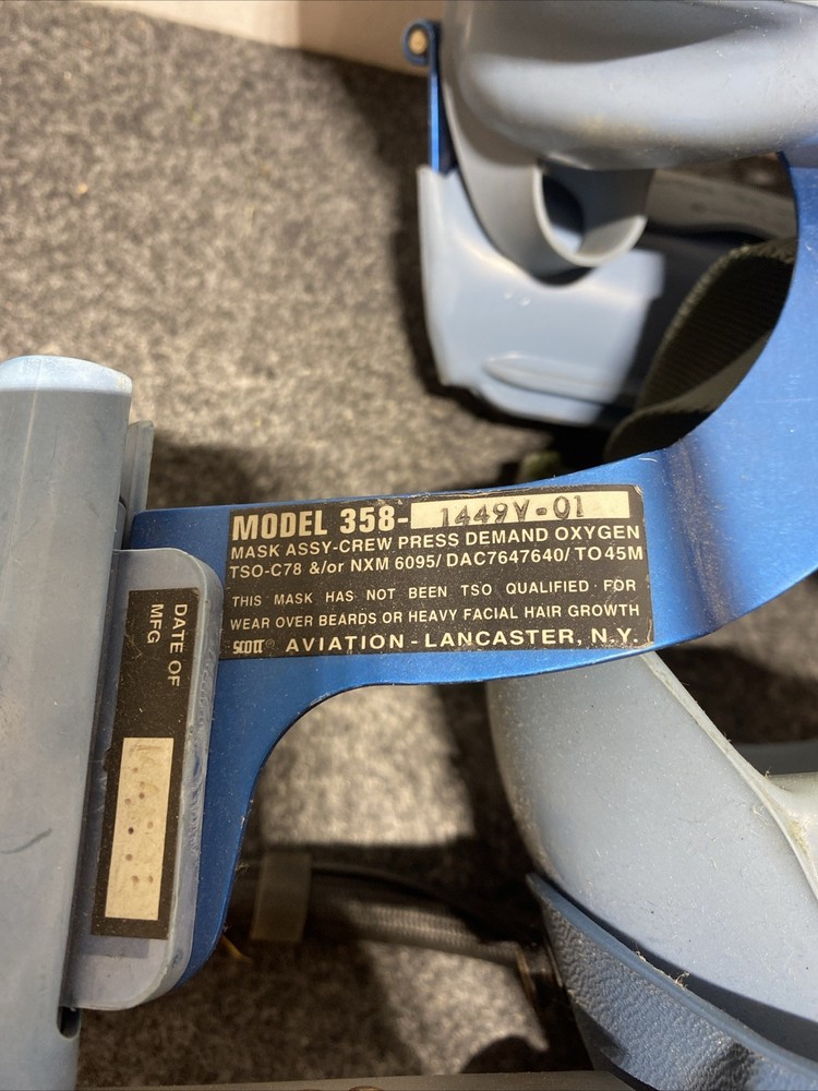 Scott Aviation Oxygen Mask 359-A1C12 Learjet 35