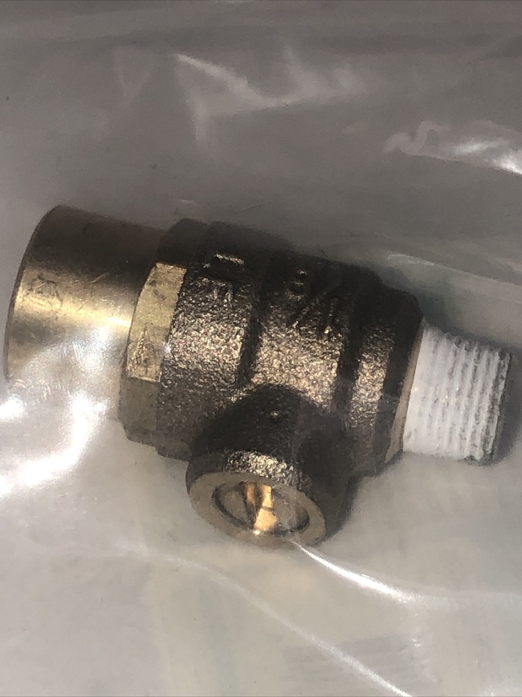 WATTS - LEAD FREE 1/8"Mx 1/4" F VALVE~ 1/8"MALE x 1/4" FEMALE VALVE