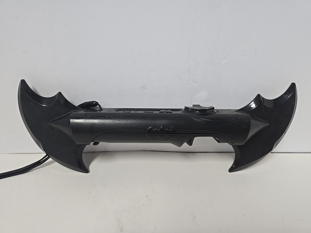 2017 Skyrocket Wii Batman Controller Remote Batwing Batarang Model 01764