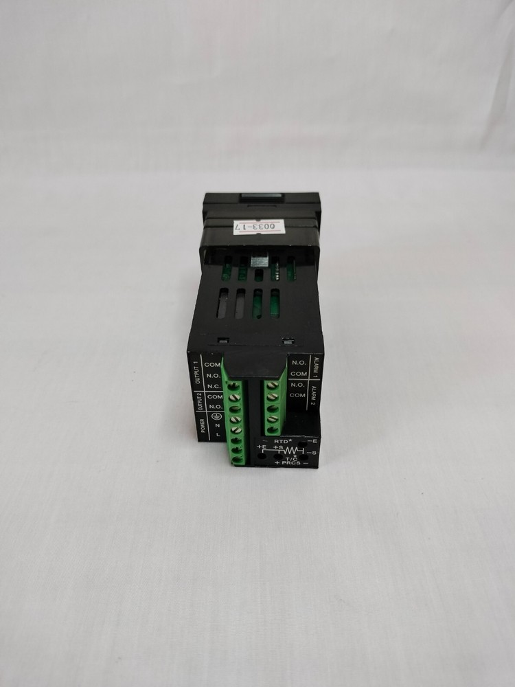 Micro Omega Engineering CN77533-A2 CN77533A2 Temperature Controller 90-240V 4W