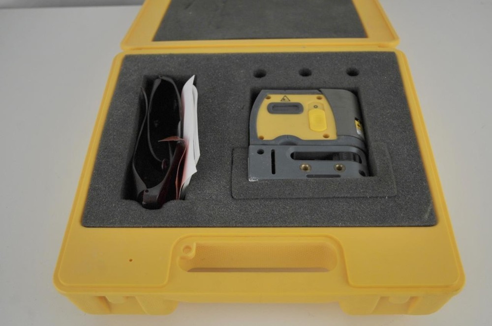 RoboToolz 5 Beam Laser Level RT-7610-5