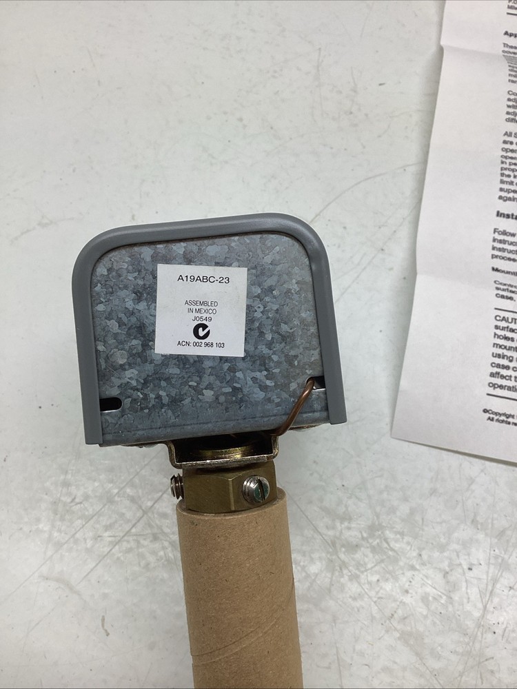 Johnson Controls A19ABC-23 Temperature Control NEW