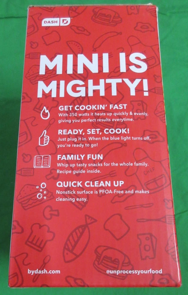 Heart-Shaped Mini Waffle Maker for Quick Breakfasts & Snacks, Easy Clean