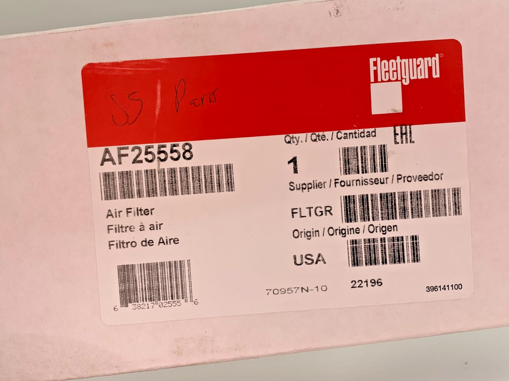 Fleetguard AF25558 Air Filter